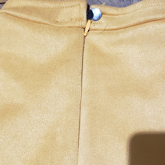 Dress - Picture 4 of 4